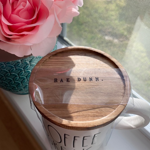 ๐โ๏ธ๐๐Rae Dunn coffee mug is with coaster/lid - Picture 2 of 6